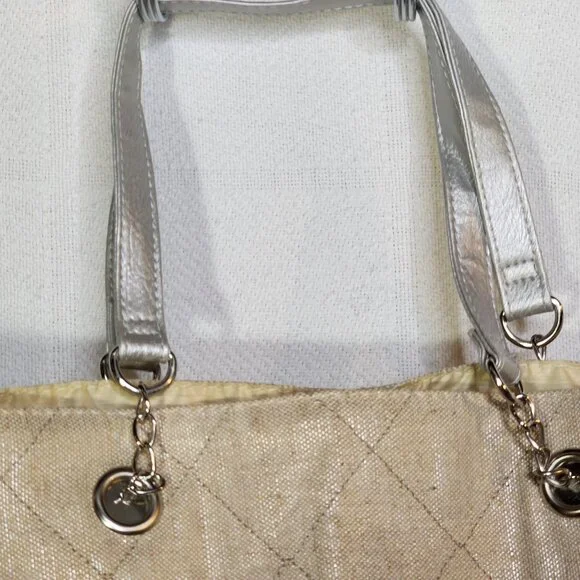 Ulta Beauty Linen Silver PVC Trimmed Poly Lined Quilted Snap Closure Tote Bag - Picture 7 of 16